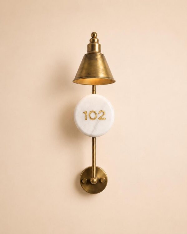 Marque Lamp, full view
